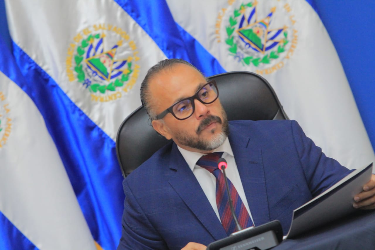 Ernesto Castro anuncia la creación de comisión que investigará ONG fantasmas ernesto-castro-anuncia-la-creacion-de-comision-que-investigara-ong-fantasmas
